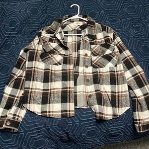 Cropped black/brown/white plaid button up. Size L/G